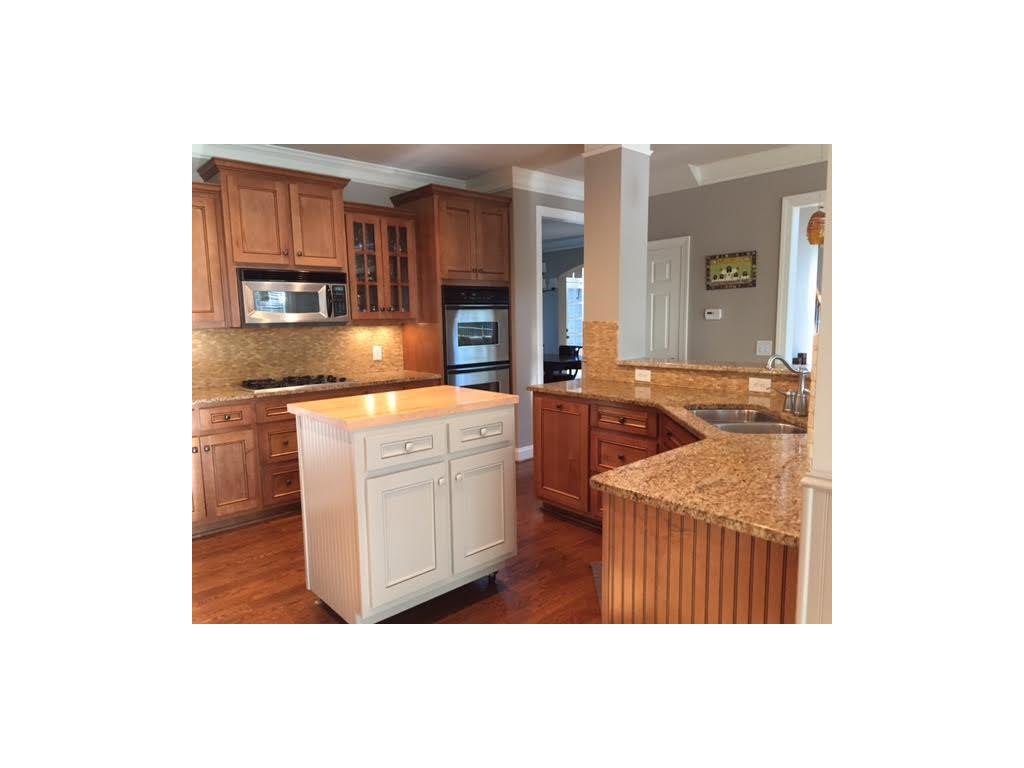 4556 Thornbury Close Way, Flowery Branch, GA 30542