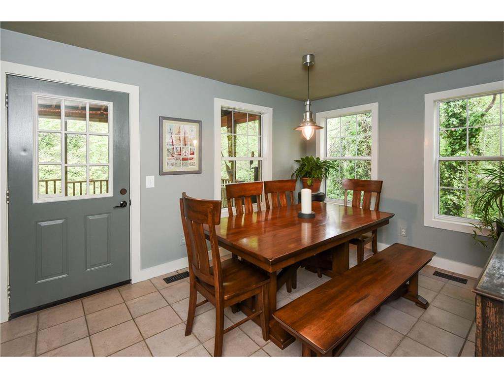 6490 Wildwood Trail, Flowery Branch, GA 30542