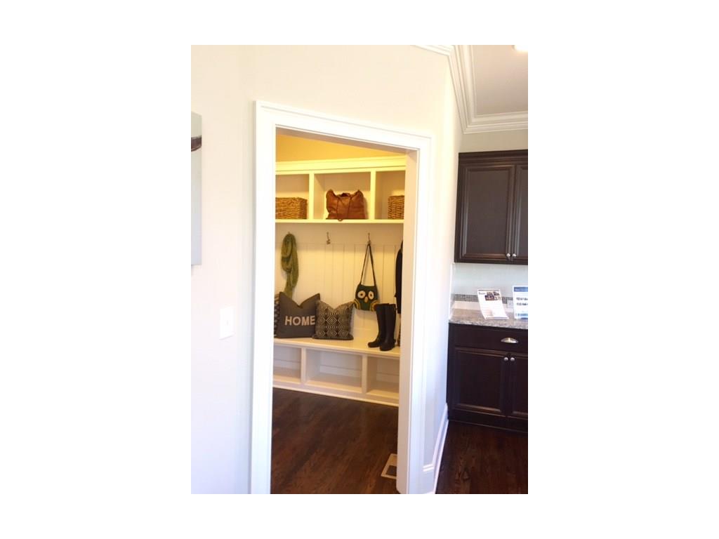 6509 Skipping Stone Place Drive, Flowery Branch, GA 30542