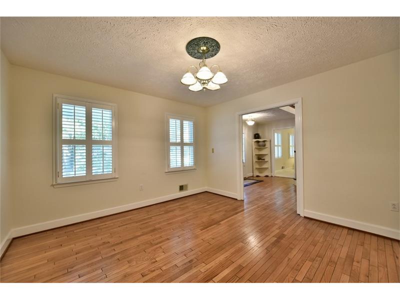 4727 Steeplechase Lane, Flowery Branch, GA 30542