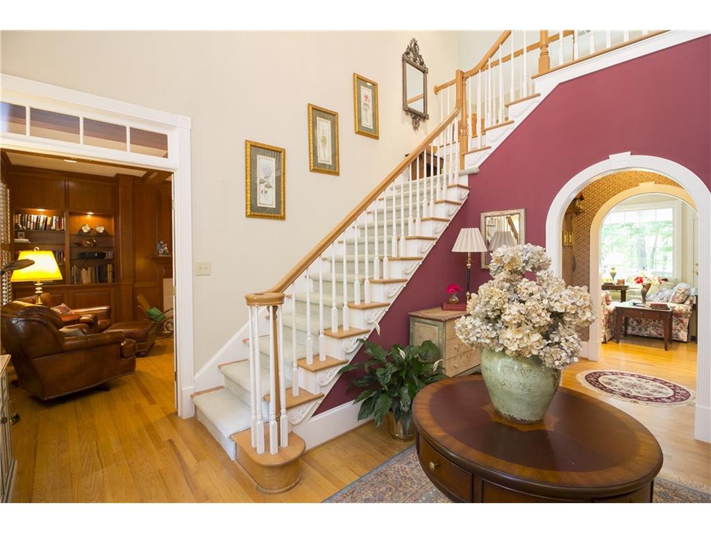 6615 Sweetwater Point, Flowery Branch, GA 30542