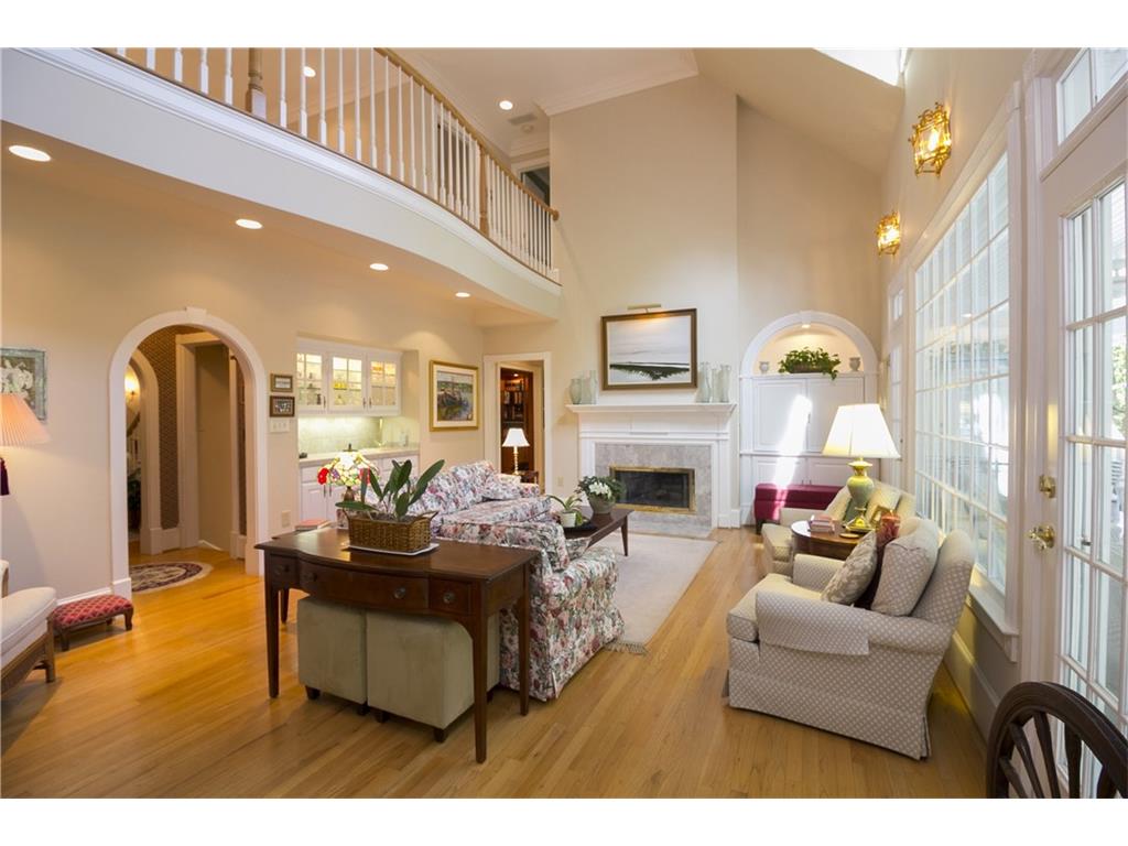 6615 Sweetwater Point, Flowery Branch, GA 30542