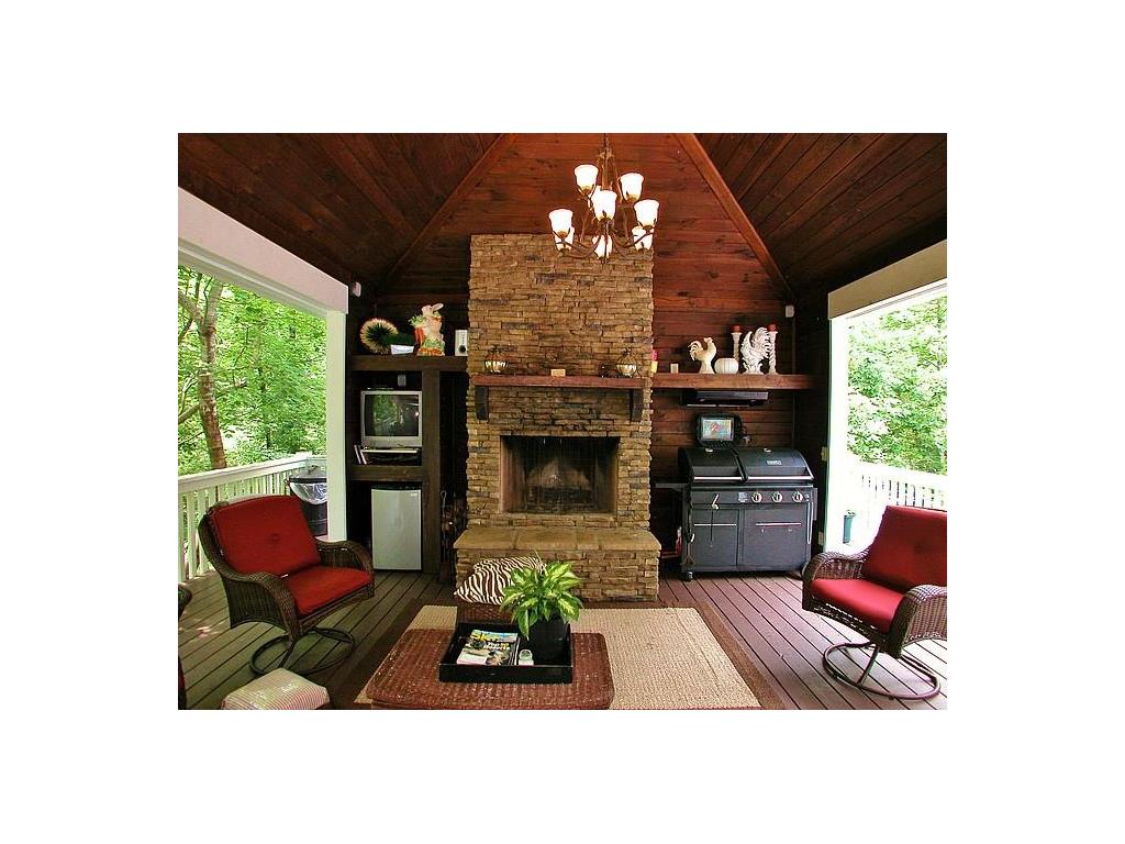 281 ERST STRASSE, Helen, GA 30545