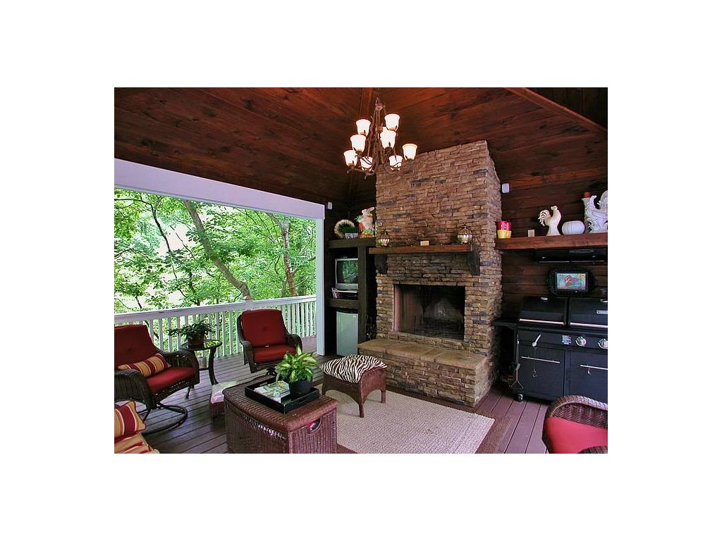 281 ERST STRASSE, Helen, GA 30545