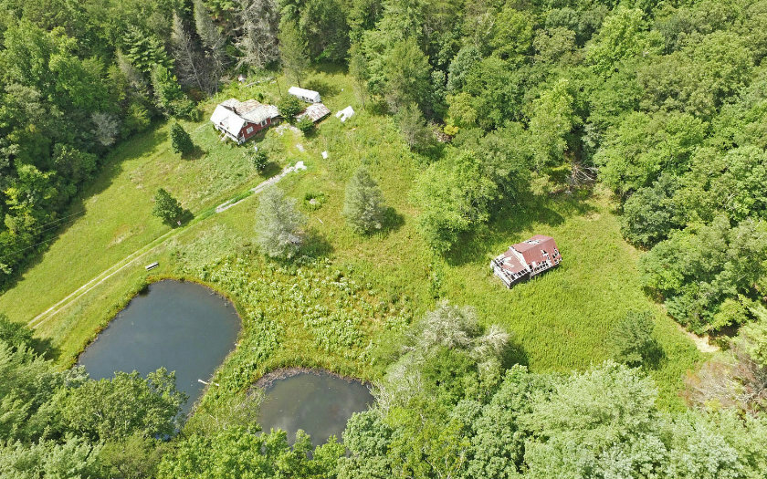 6889 BAREFOOT COVE, Hiawassee, GA 30546