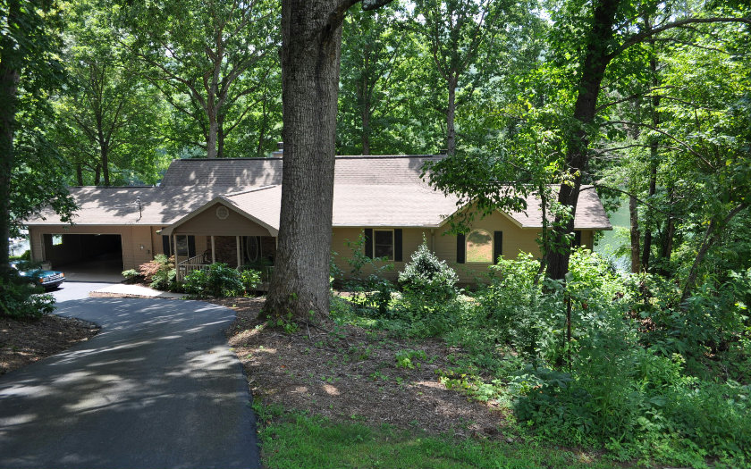 1208 DOGWOOD TRAIL, Hiawassee, GA 30546