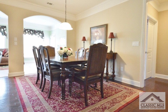 6654 Amherst Dr, Hoschton, GA 30548