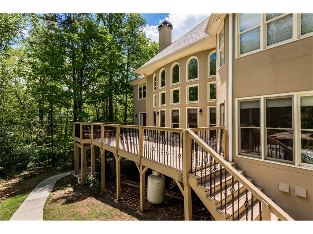 1406 LULL WATER Court, Hoschton, GA 30548