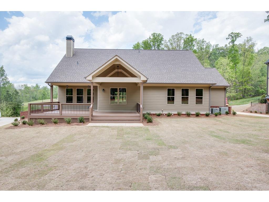 171 Scenic Falls Boulevard, Hoschton, GA 30548