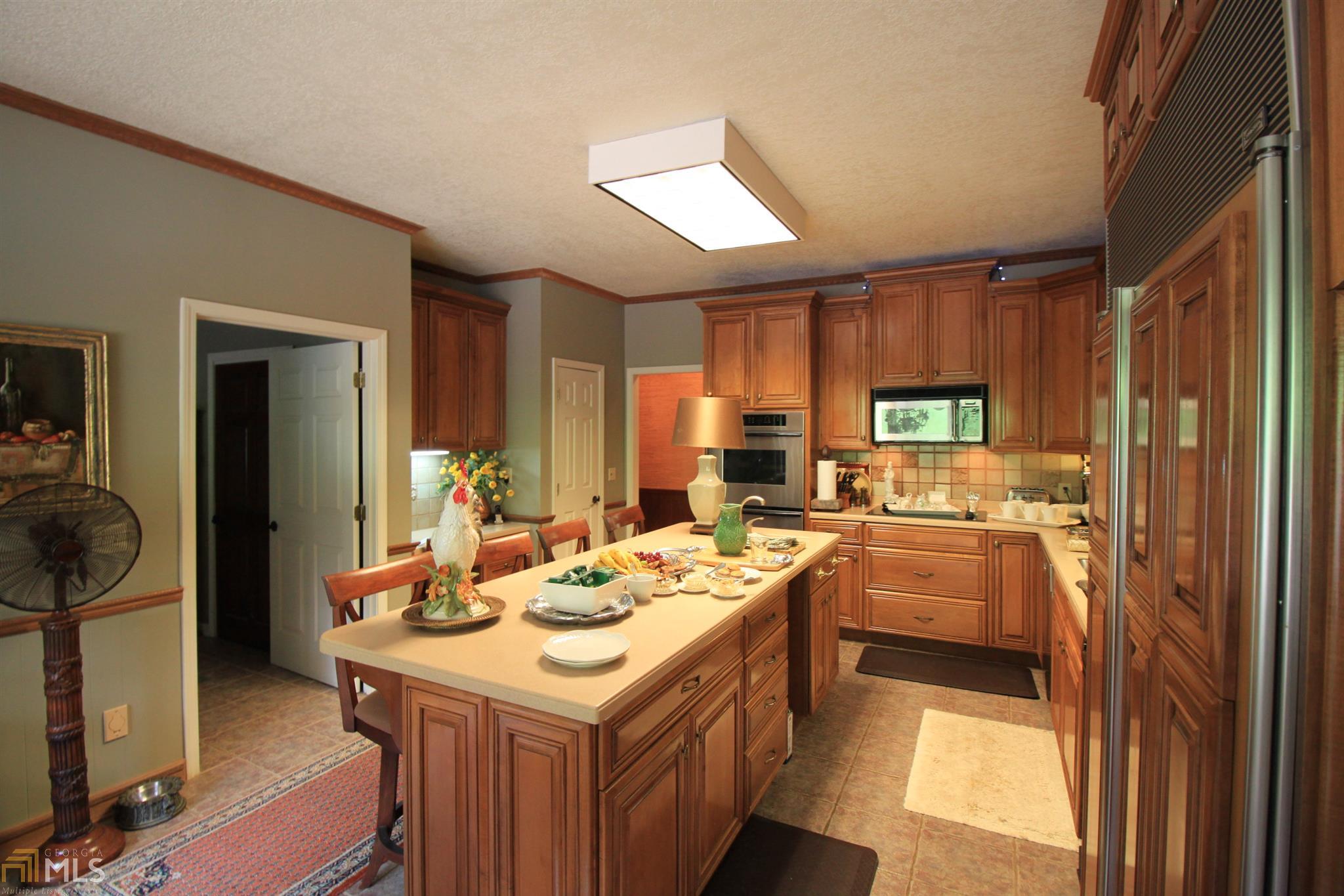 534 Bowman St, Lavonia, GA 30553