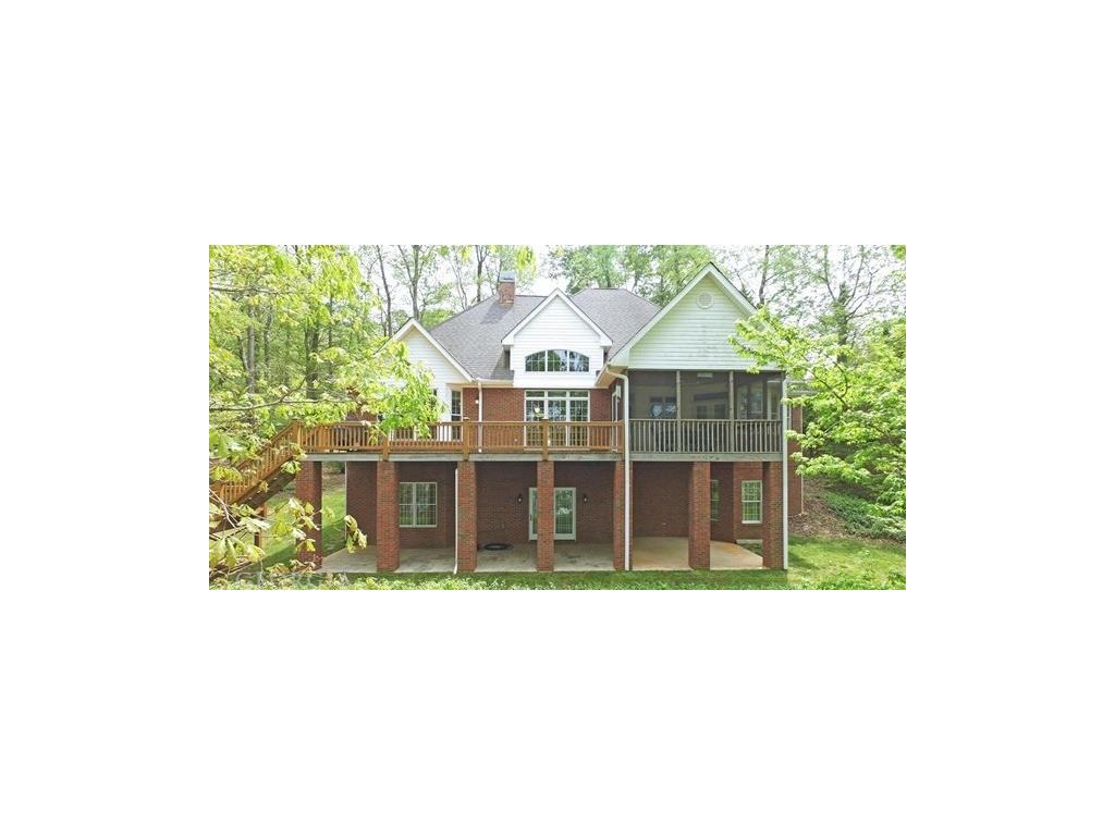 587 Capri Point, Lavonia, GA 30553