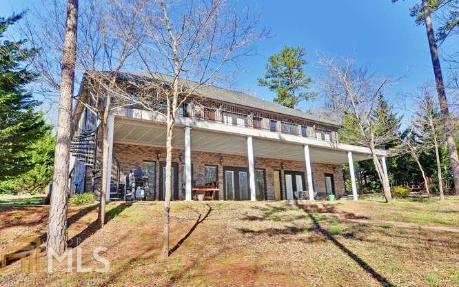 221 Mill Creek Cir, Martin, GA 30557
