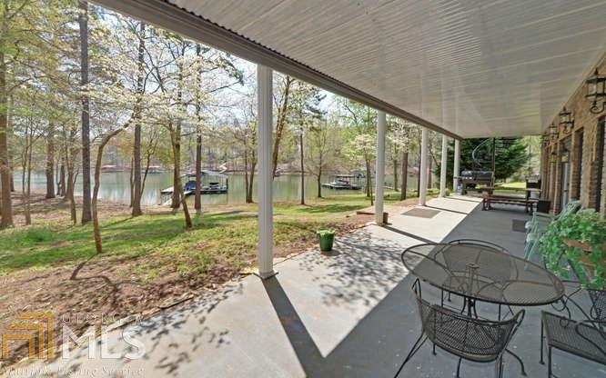 221 Mill Creek Cir, Martin, GA 30557