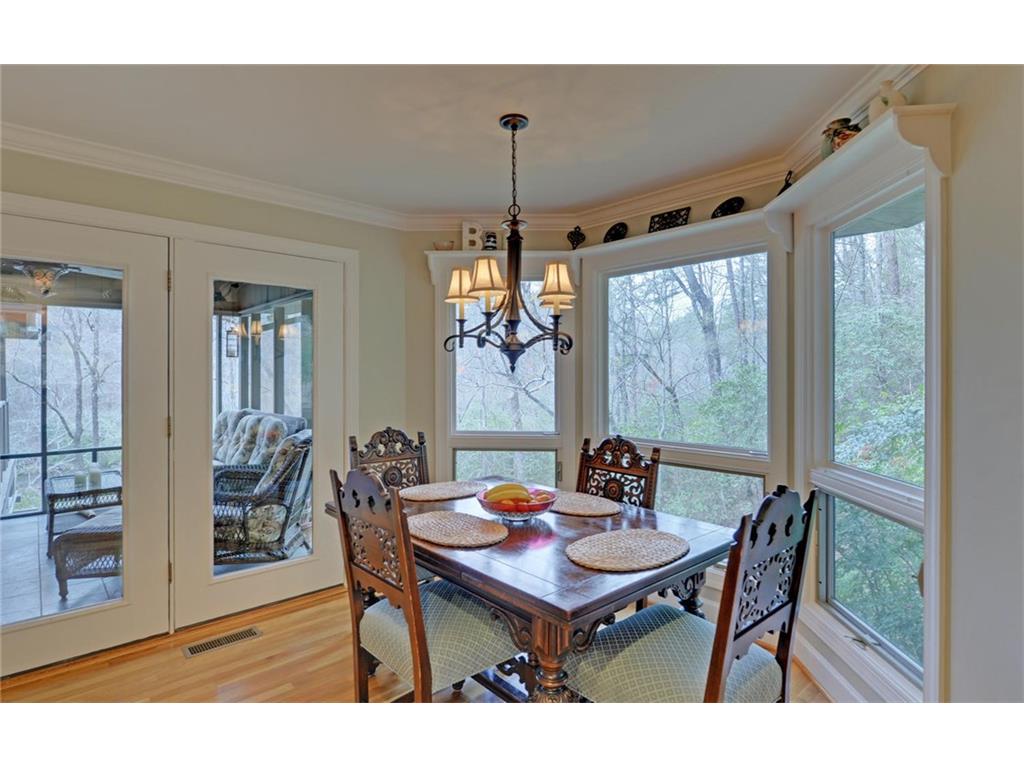 804 Little Hawk Road, Sautee Nacoochee, GA 30571