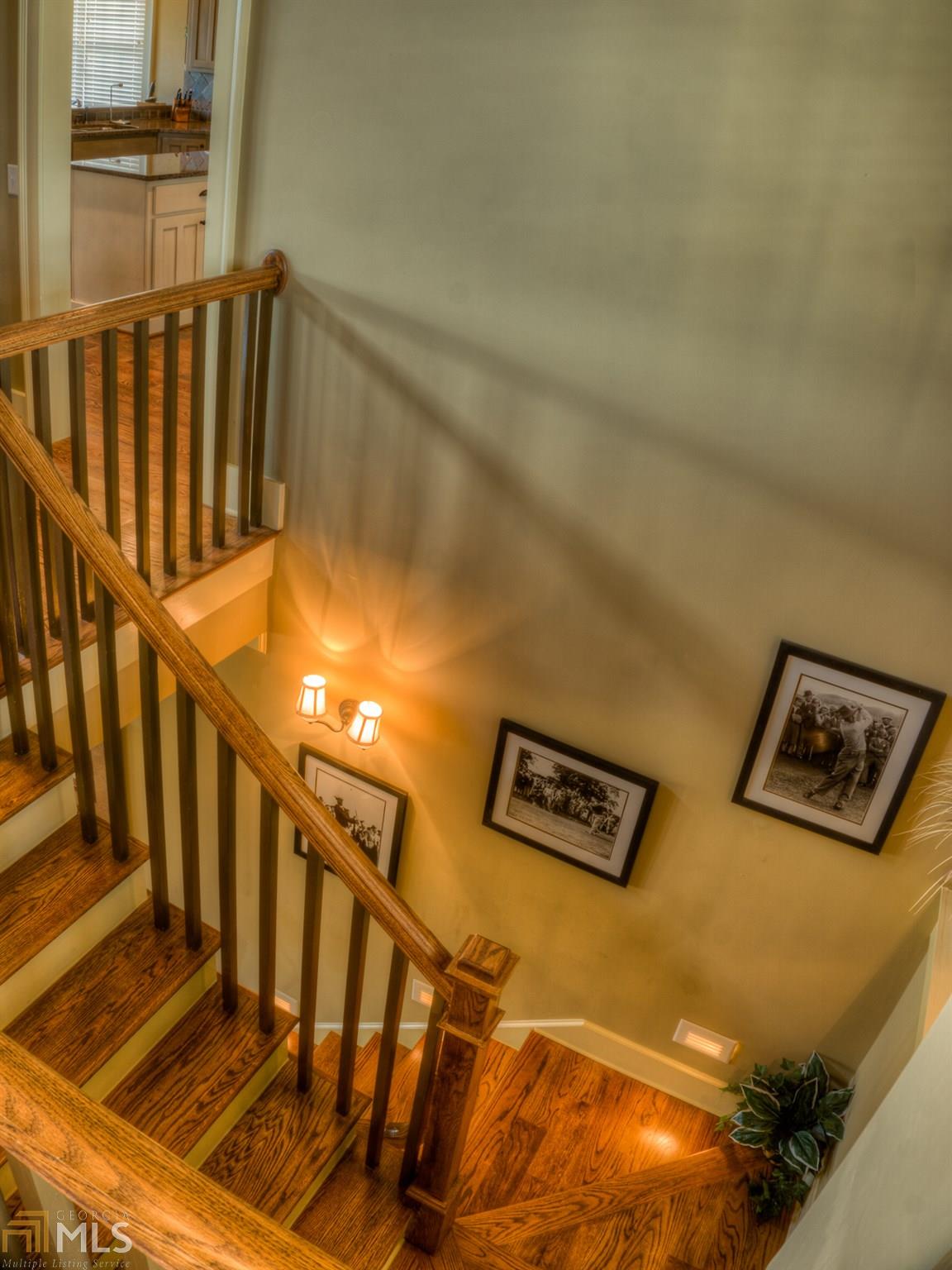43 Cottage Ln, Toccoa, GA 30577