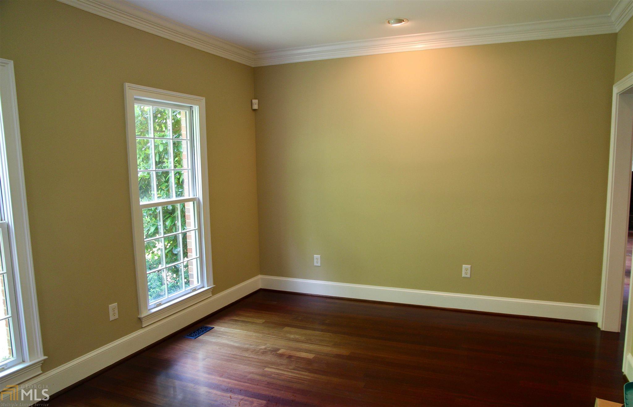 1050 Coday Bluff, Athens, GA 30606