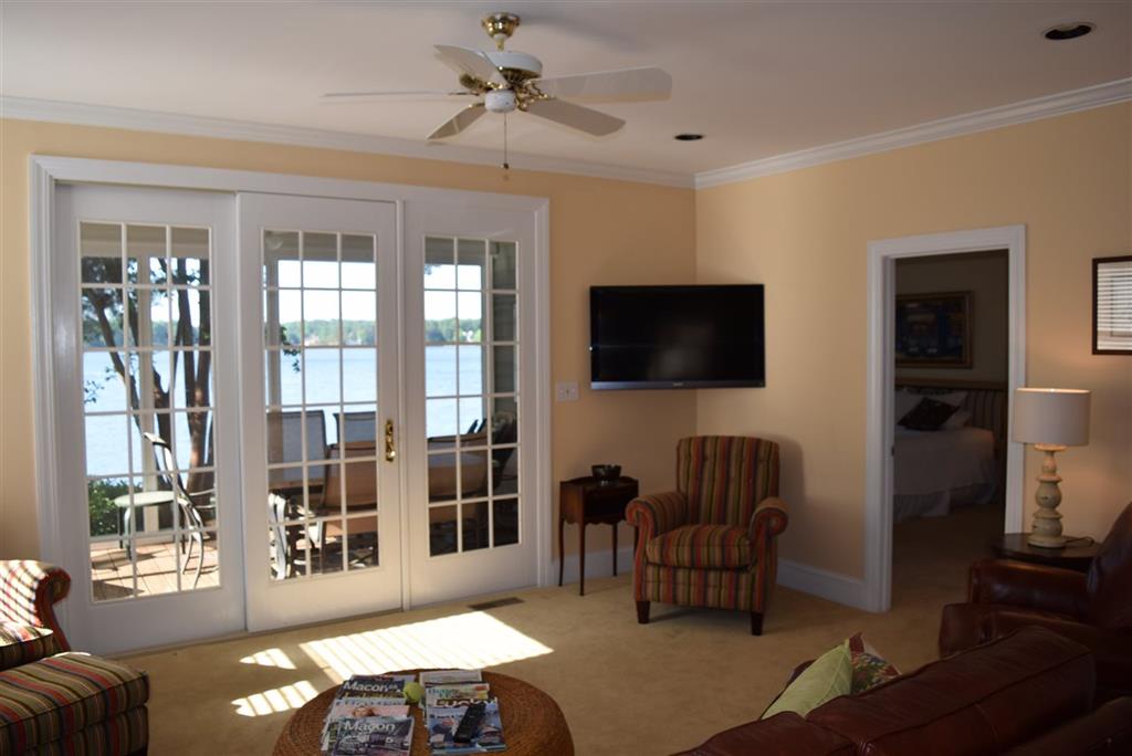 1161 MARINA COVE LANE, Greensboro, United States 30642