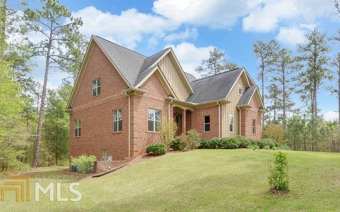 770 Melody Pt, Hartwell, GA 30643