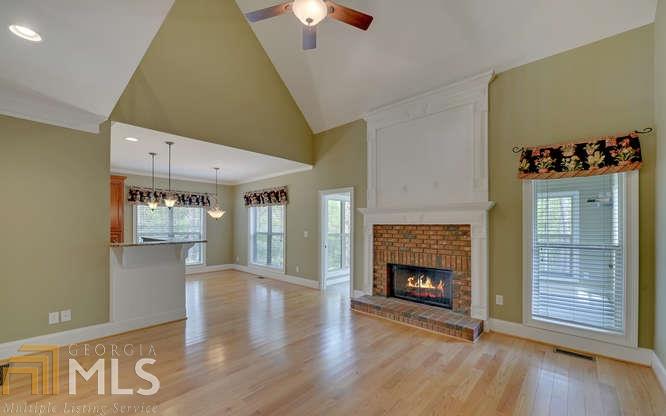 770 Melody Pt, Hartwell, GA 30643