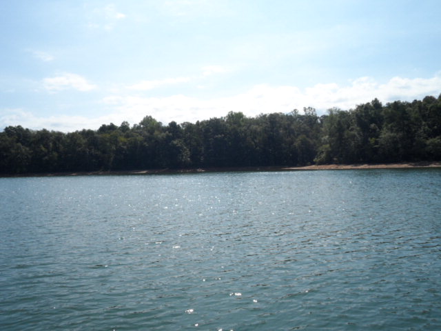 102 NorthLake Drive, Hartwell, GA 30643