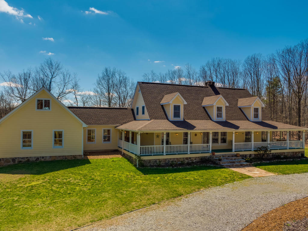 122 Pleasant Hill Rd, Lookout Mountain, GA 30750