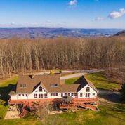 122 Pleasant Hill Rd, Lookout Mountain, GA 30750