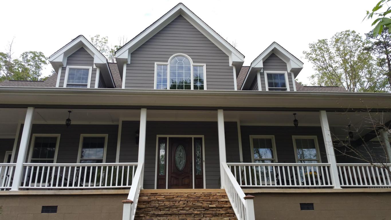 819 Memorial Ln, Trenton, GA 30752