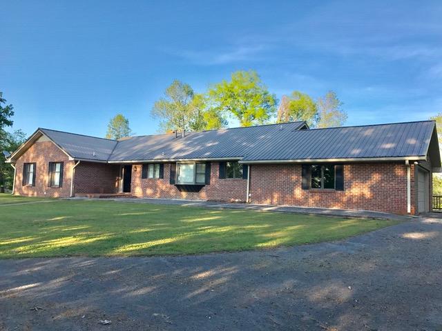 694 Club Dr, Trion, GA 30753