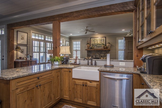 142 Long Leaf Ln, Eatonton, GA 31024