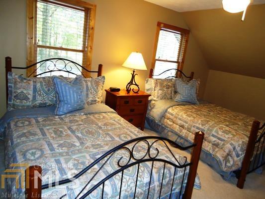 105 Horseshoe Ct, Eatonton, GA 31024