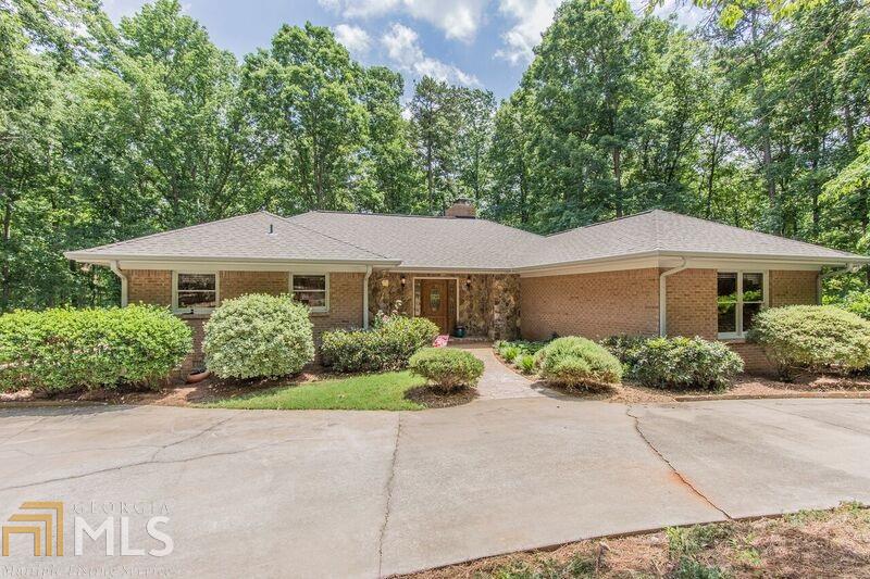 106 Oak Ridge Ln, Eatonton, GA 31024