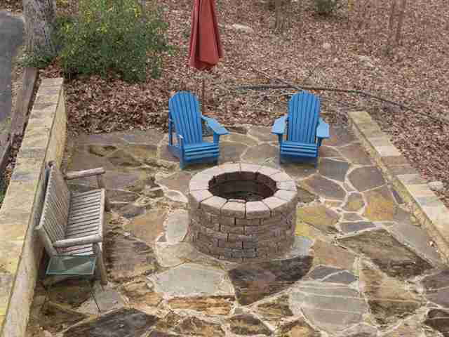 123 Long Shoals Dr., Eatonton, GA 31024