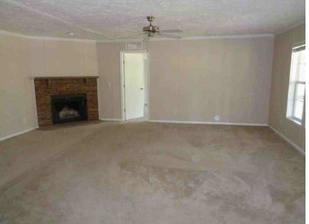 1790 Stewart Hodges Loop NELudowici, GA, 31316Long County