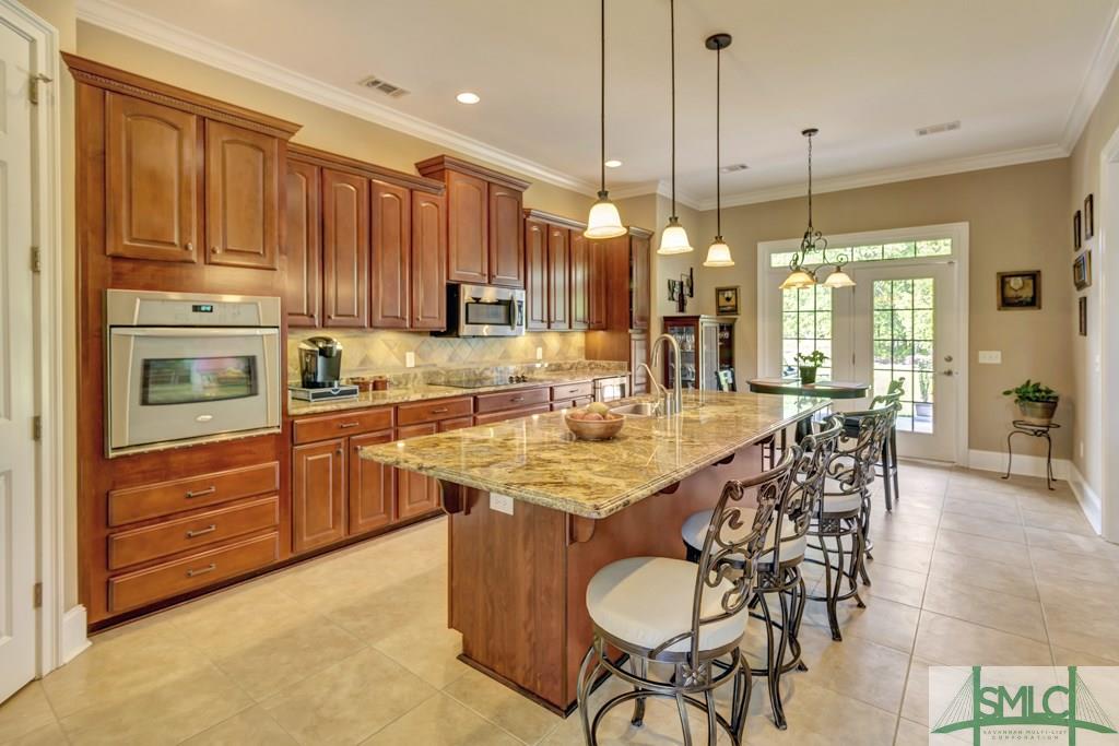 286 St Catherine Circle, Richmond Hill, GA 31324