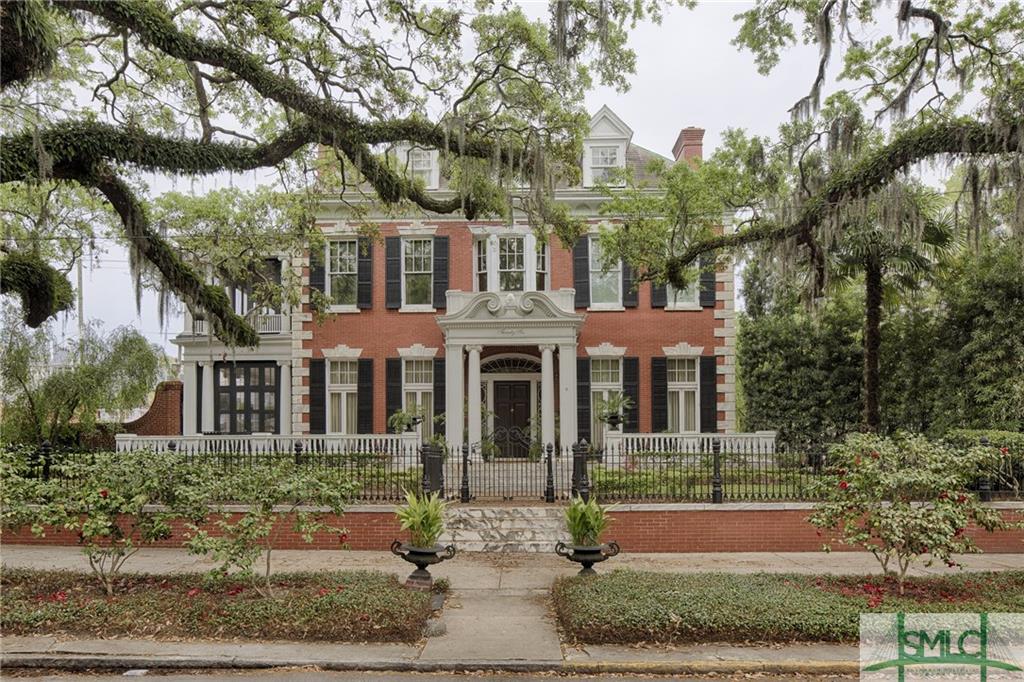 26 E Gaston Street, Savannah, GA 31401