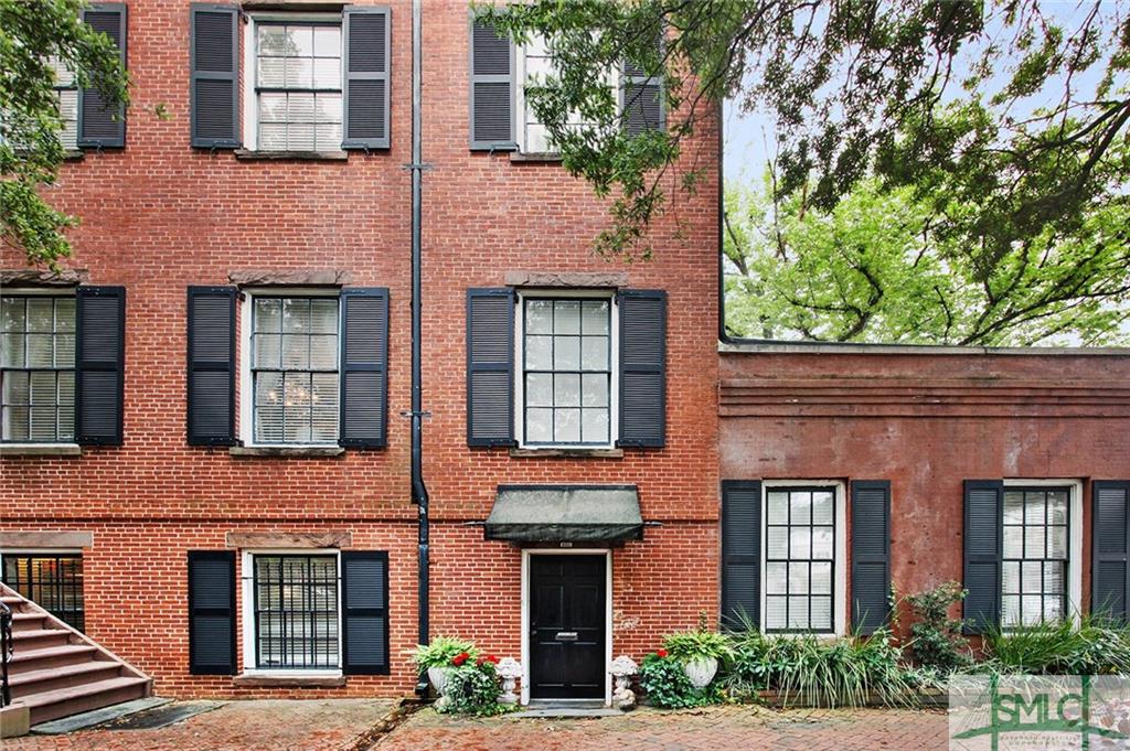 102 W Jones Street, Savannah, GA 31401