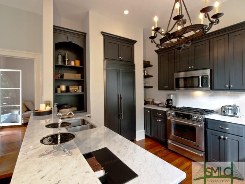 335 Habersham Street, Savannah, GA 31401
