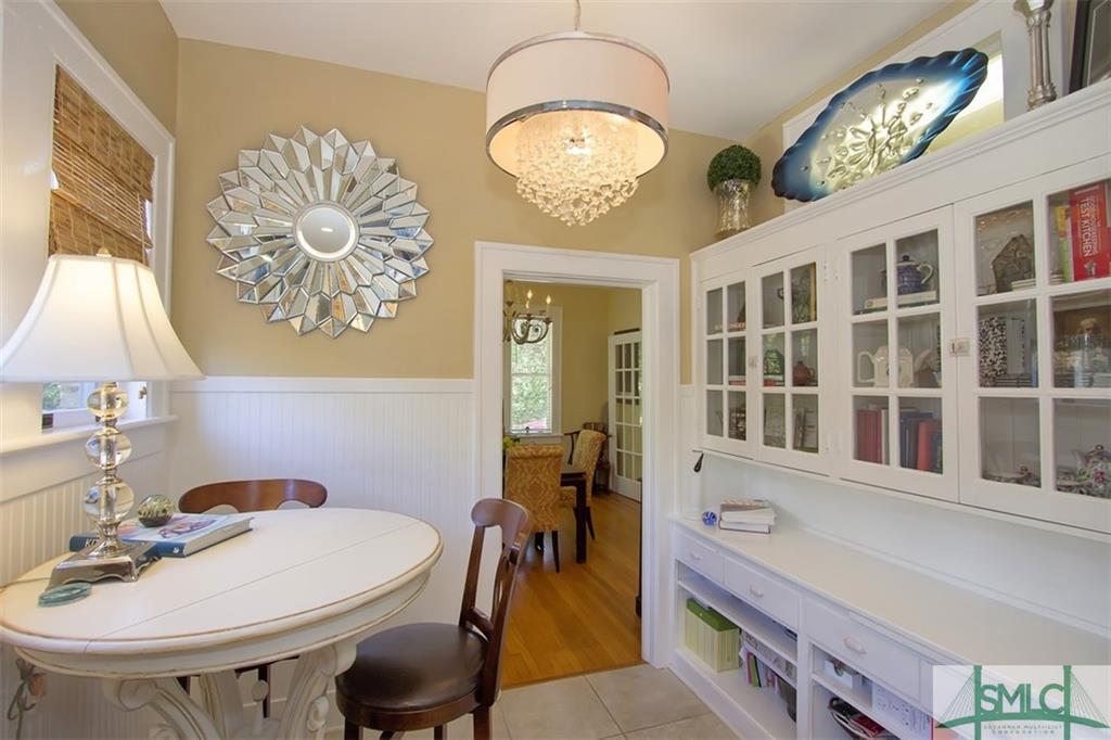 27 E 46th St, Savannah, GA 31405
