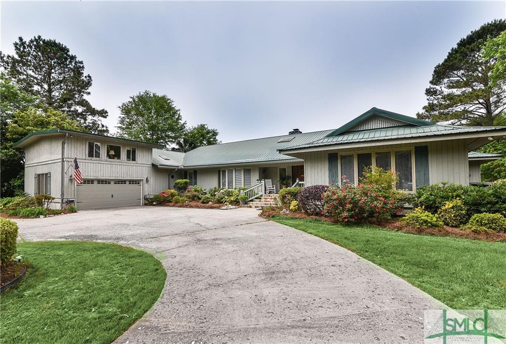 7521 La Roche, Savannah, GA 31406