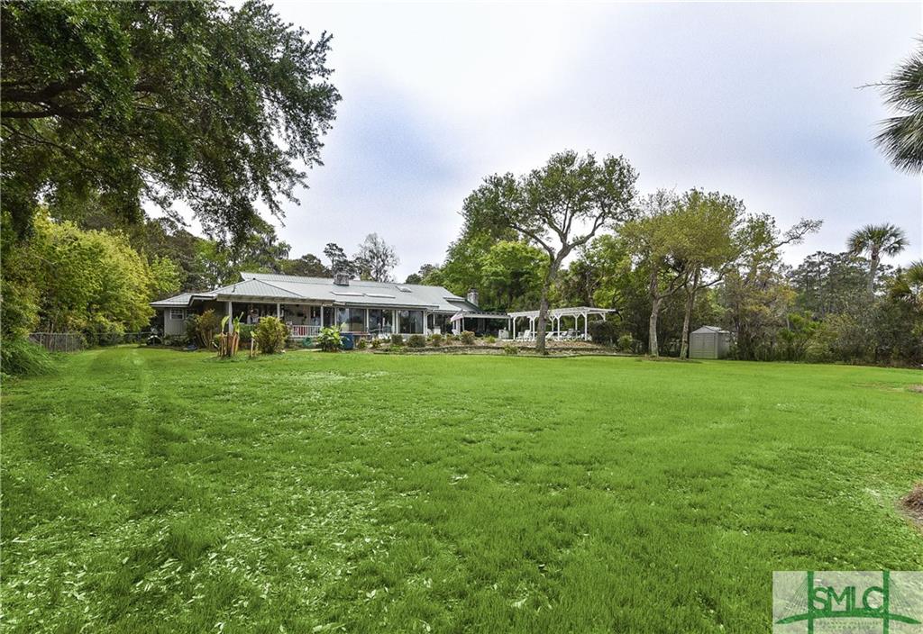 7521 La Roche, Savannah, GA 31406