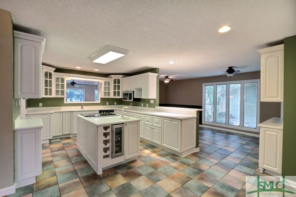 135 Lakeshore Drive, Savannah, GA 31419