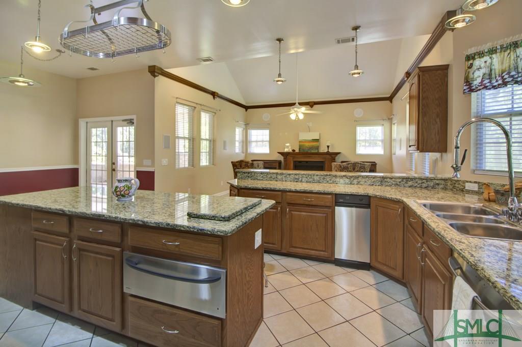 302 Lakeshore Drive, Savannah, GA 31419