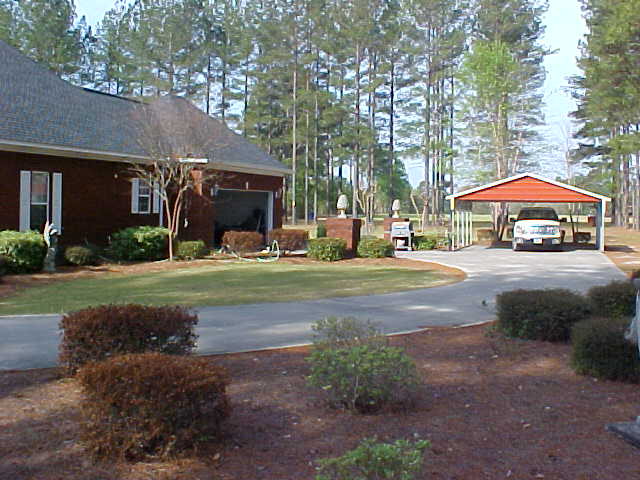 314 Sam Miles Rd, Baxley, GA 31513