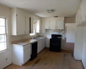 906 E Park AvenueValdosta, GA, 31602Lowndes County