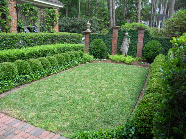 19 Cherokee Rd., Moultrie, GA 31768
