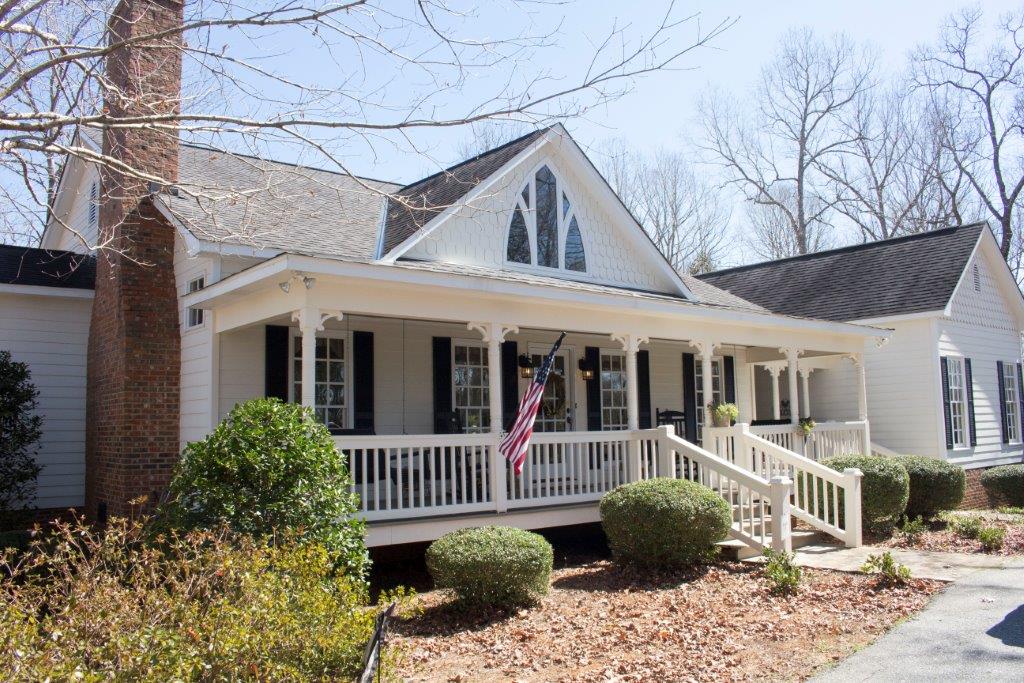1015 Adams Rd, West Point, GA 31833
