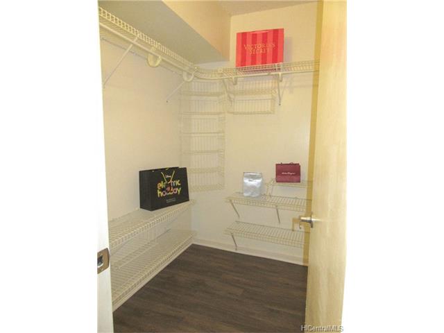 98-1038 Moanalua Road, Aiea, HI 96701