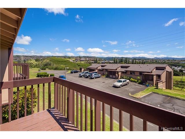 98-1403 Kaahumanu Street, Aiea, HI 96701