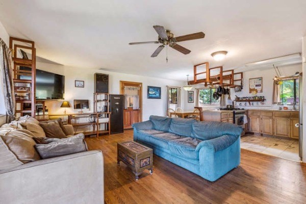 87-498 Kaohe Road, Captain Cook, HI 96704