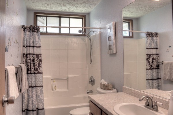94 HOKULANI ST, Hilo, HI 96720